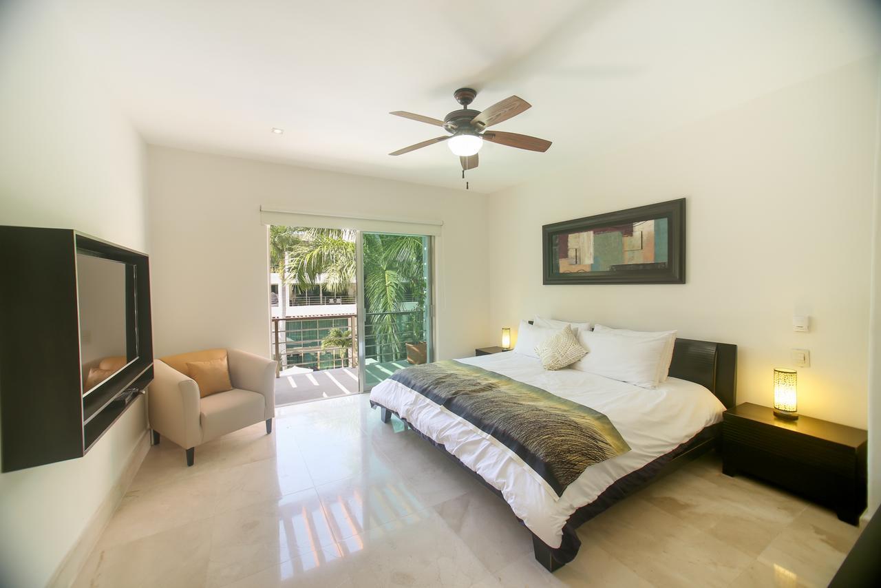 Luxurious & Central Condo In Playa Steps From The Beach Playa del Carmen Exterior photo