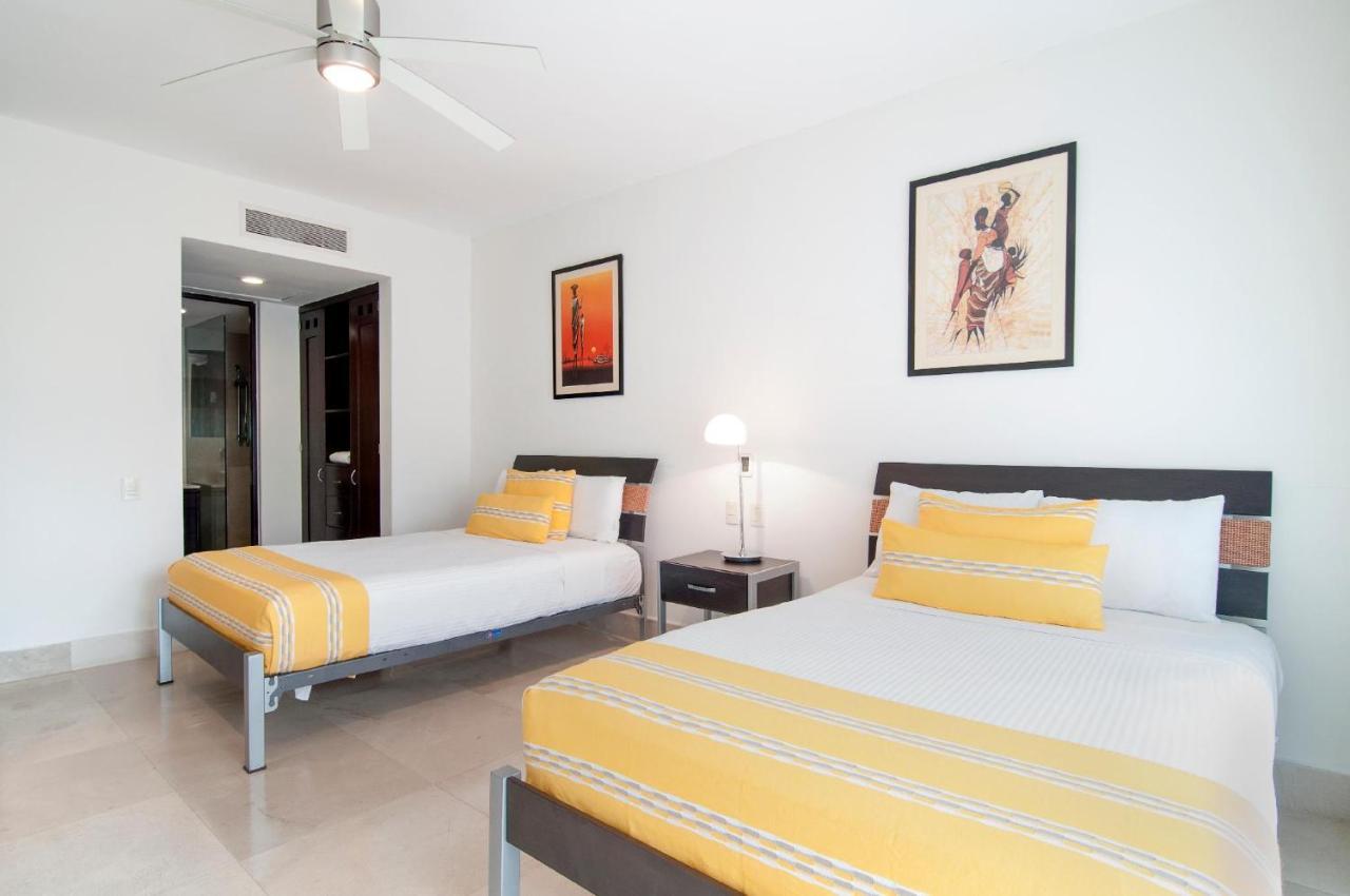 Luxurious & Central Condo In Playa Steps From The Beach Playa del Carmen Exterior photo