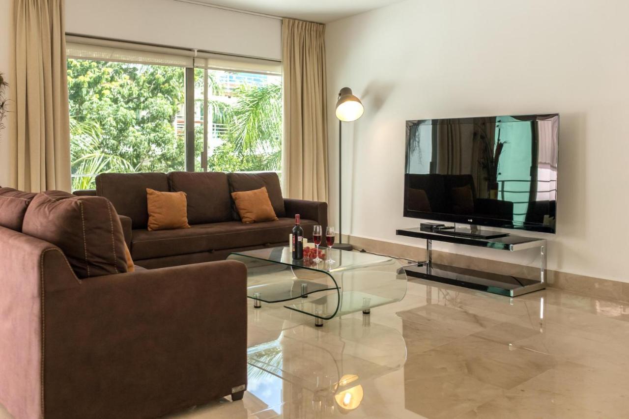 Luxurious & Central Condo In Playa Steps From The Beach Playa del Carmen Exterior photo